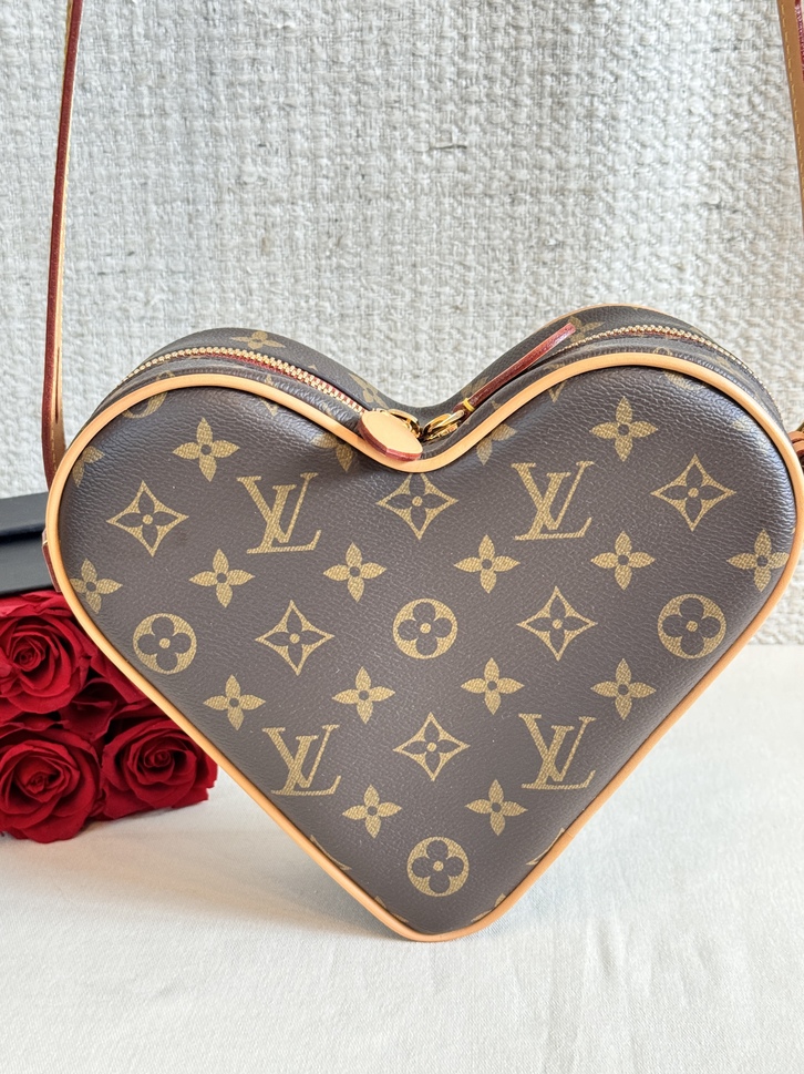 Heart shaped louis vuitton sale